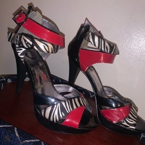 G by Guess Red & zebra print size 8m high heels